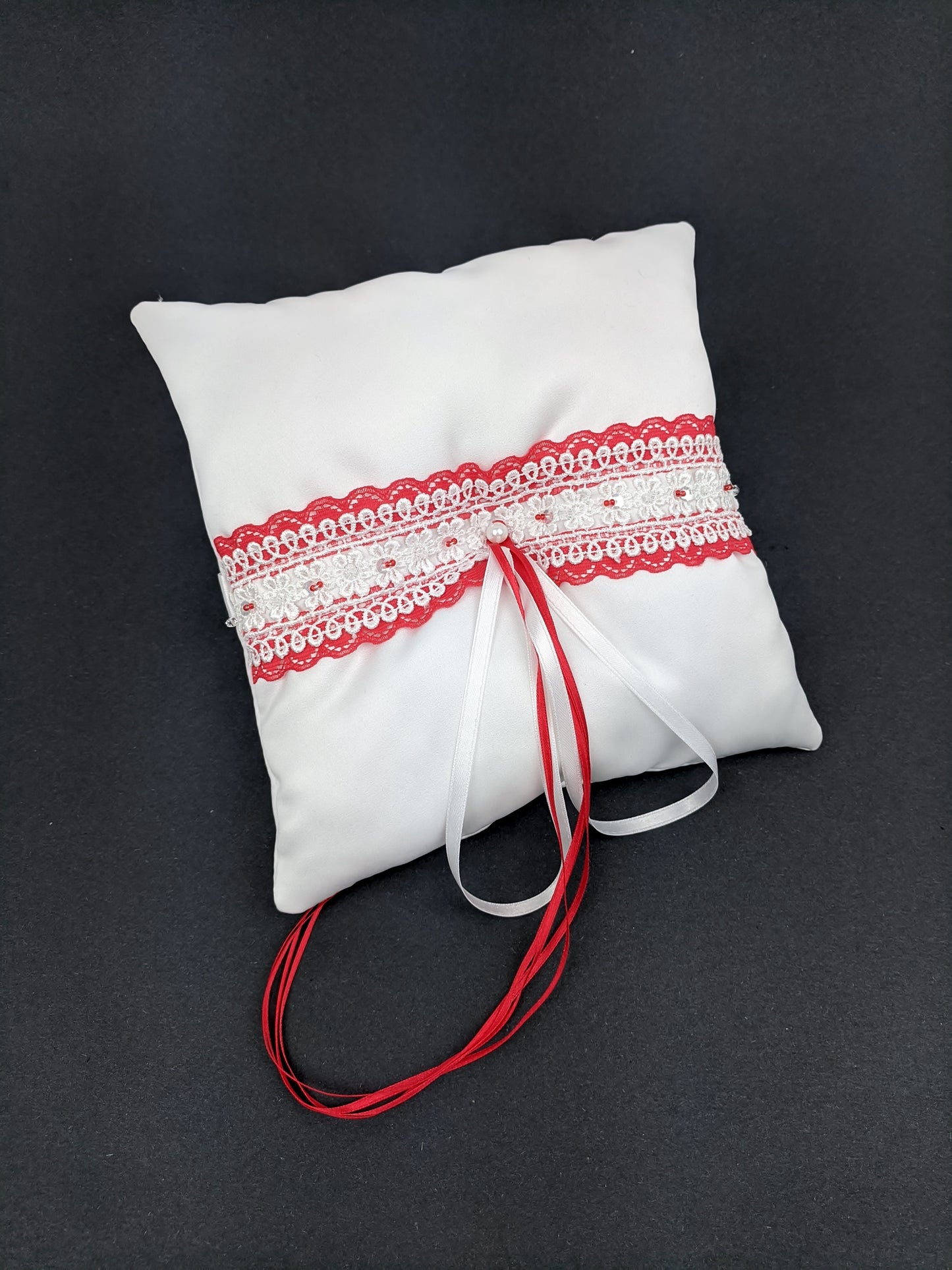 068A Coussin d'alliances blanc et rouge