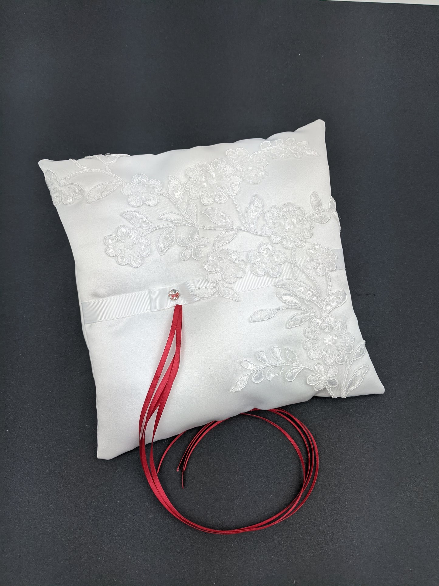 040A Coussin d'alliances blanc et rouge